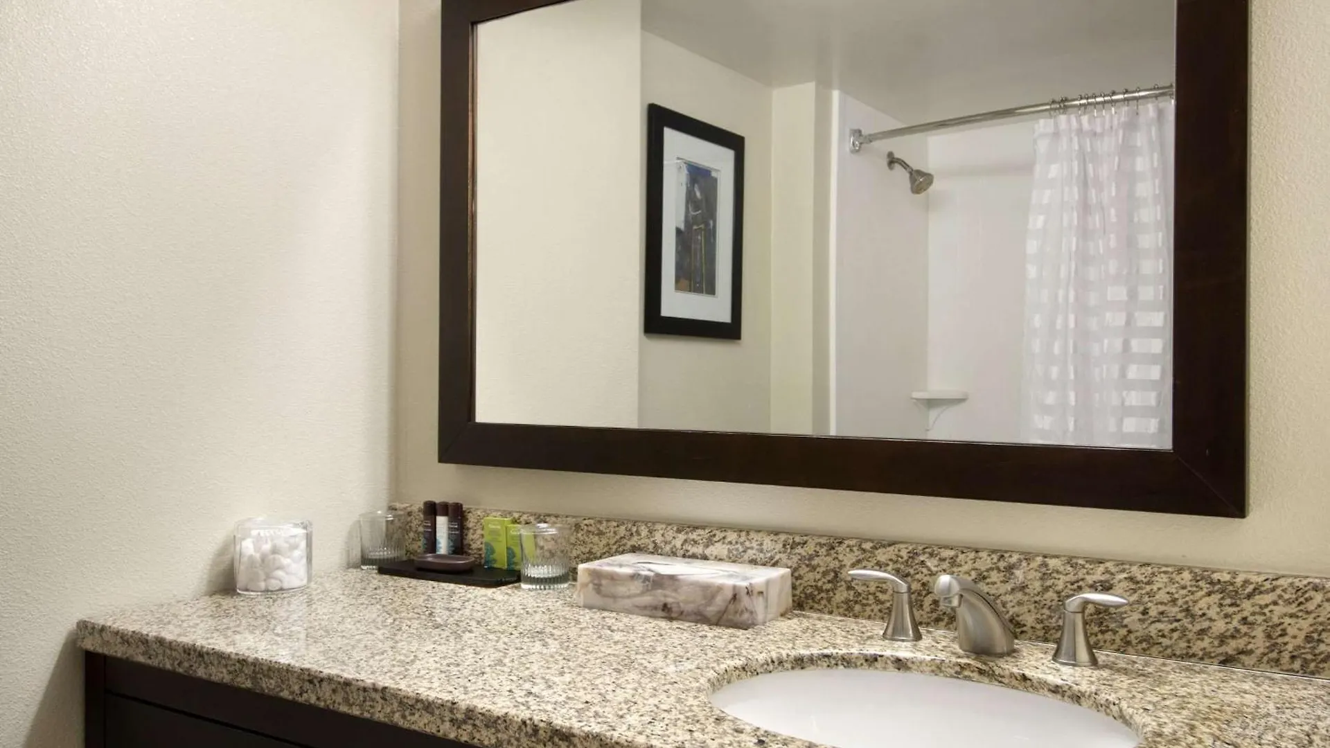 *** Hotel Embassy Suites By Hilton Seattle - Tacoma International Airport Tukwila United States